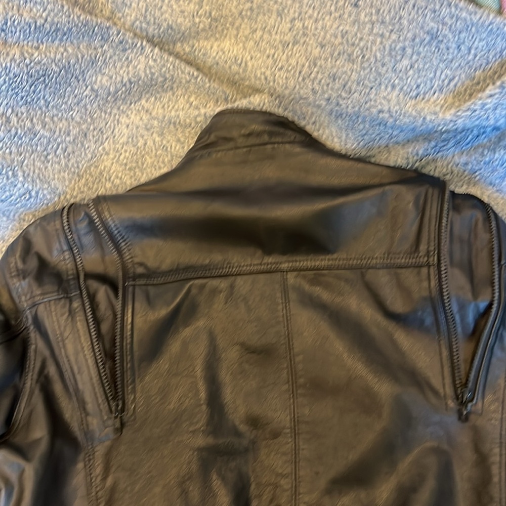 Berman’s vintage leather motorcycle jacket - Picture 7 of 16